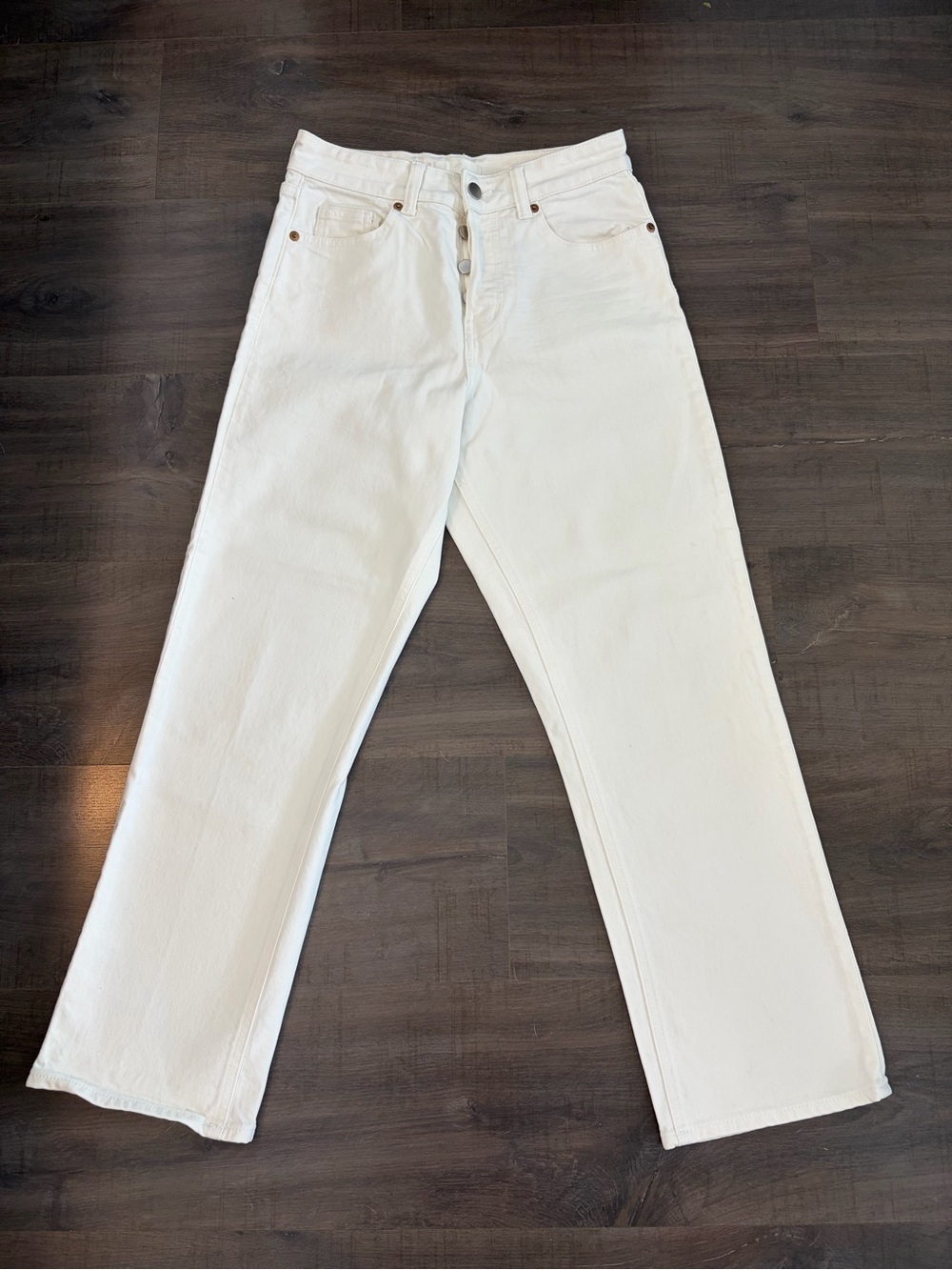 H&M Women’s High-Rise Straight-Fit White Denim Jeans – Size US 4 / EUR 36